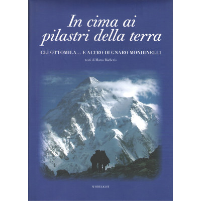 In cima ai pilastri della...